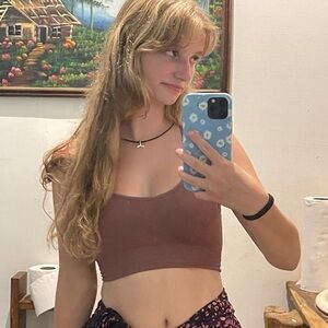 Meet your Posher, Lydia